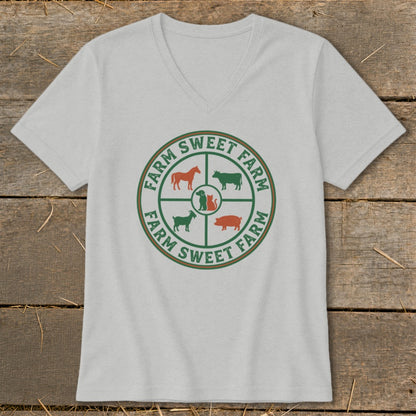 Light grey t-shirt with a circular farm animal logo and text "FARM SWEET FARM".