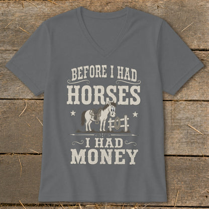 Grey t-shirt with text "BEFORE I HAD HORSES" and cartoon horse.