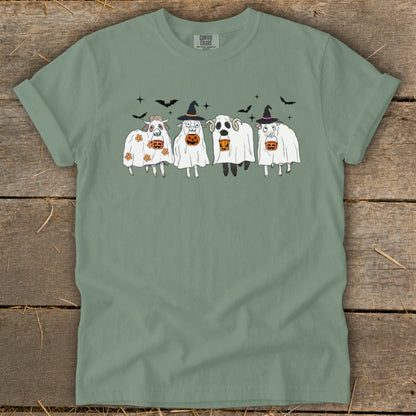 T-shirt with cartoon sheep dressed as ghosts and pumpkins for Halloween.