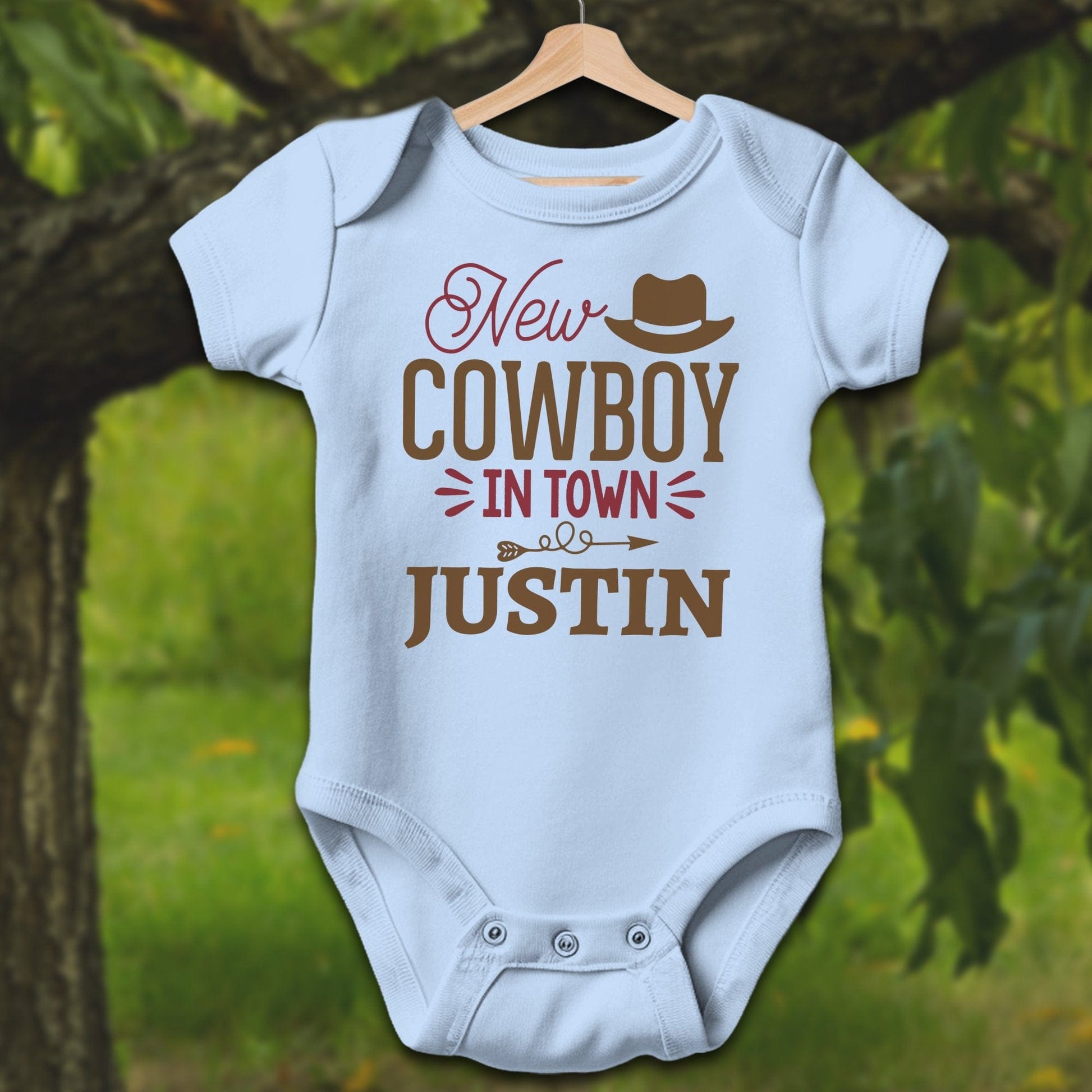 Baby Shirts Bodysuit Short Sleeve / Newborn / Light Blue Personalized New Cowboy In Town - Baby Shirt