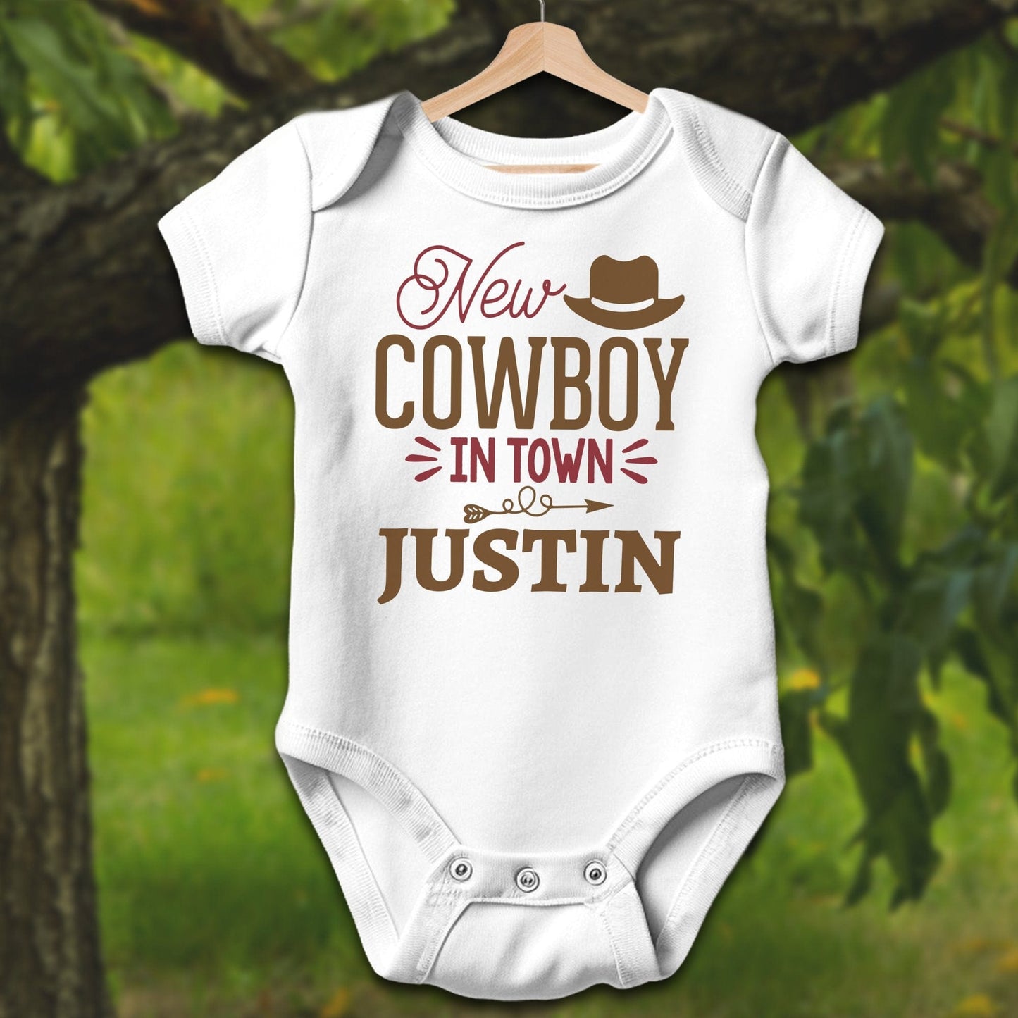 Baby Shirts Bodysuit Short Sleeve / Newborn / White Personalized New Cowboy In Town - Baby Shirt