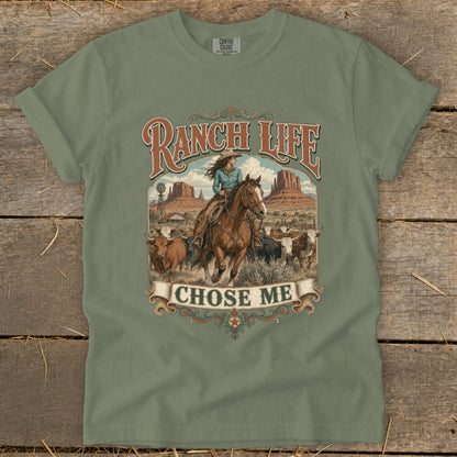 Ranch Life Chose Me graphic with a woman riding a horse and cattle.