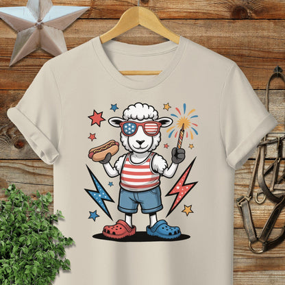 Physical Item S / Sand Festive 4th Sheep T-shirt